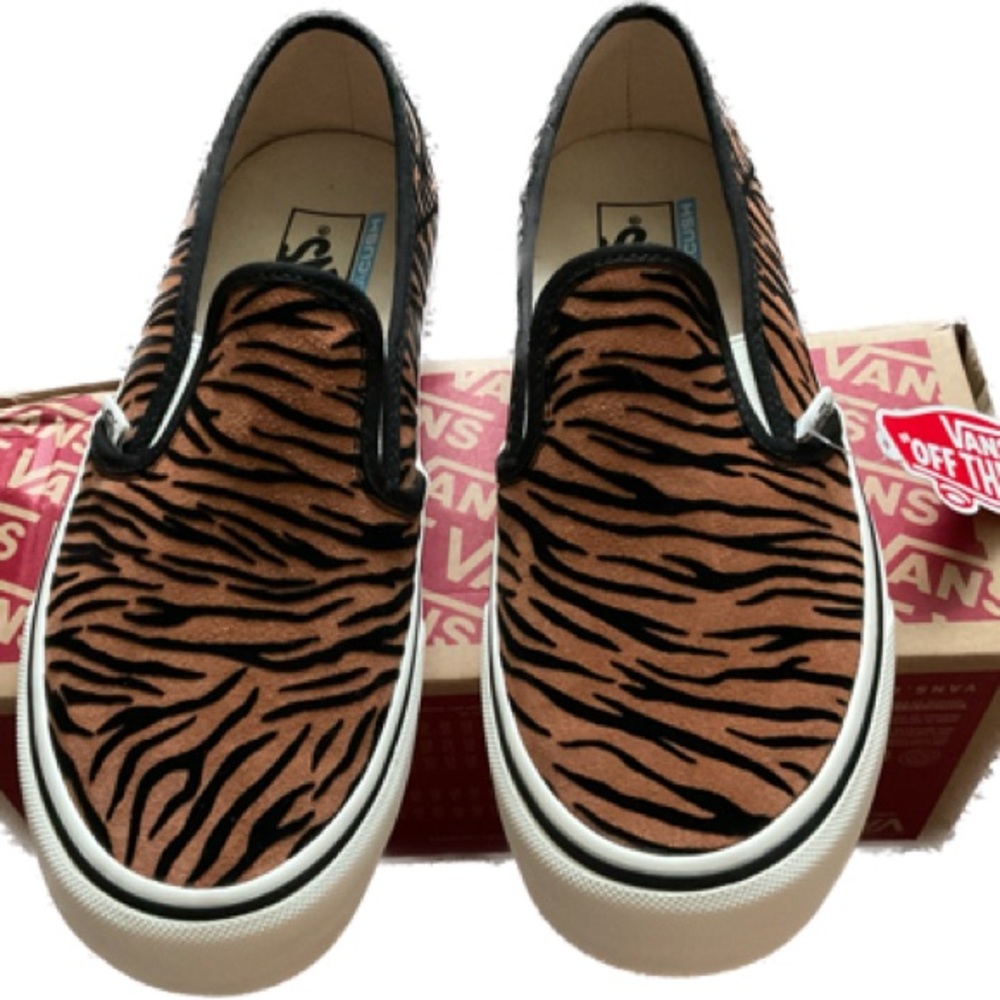 🐆***VANS…the ICONIC shoe…a longtime FAV⭐️🛹